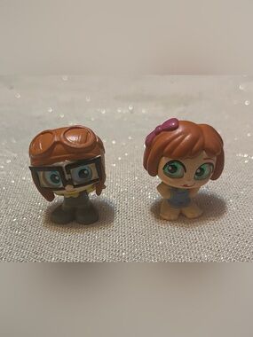 Disney Pixar Doorables Up Movie Young  Ellie & Young Carl Figurines 1.5”